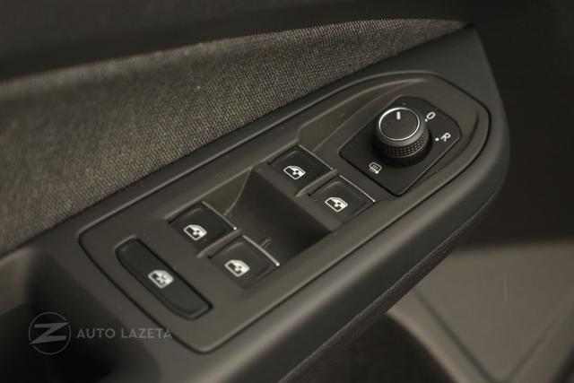 VOLKSWAGEN Golf 1.0 eTSI EVO DSG Life