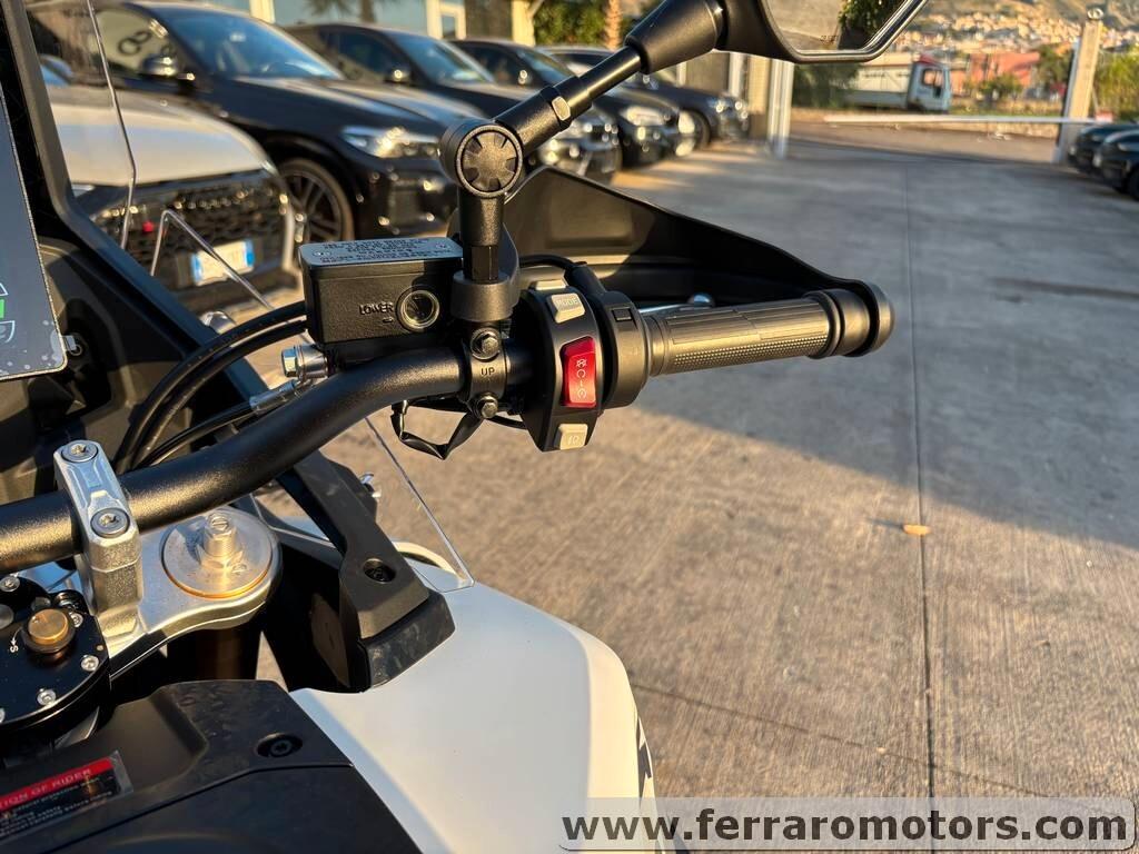 Voge Valico 800 RALLY IN ANTEPRIMA BIANCO