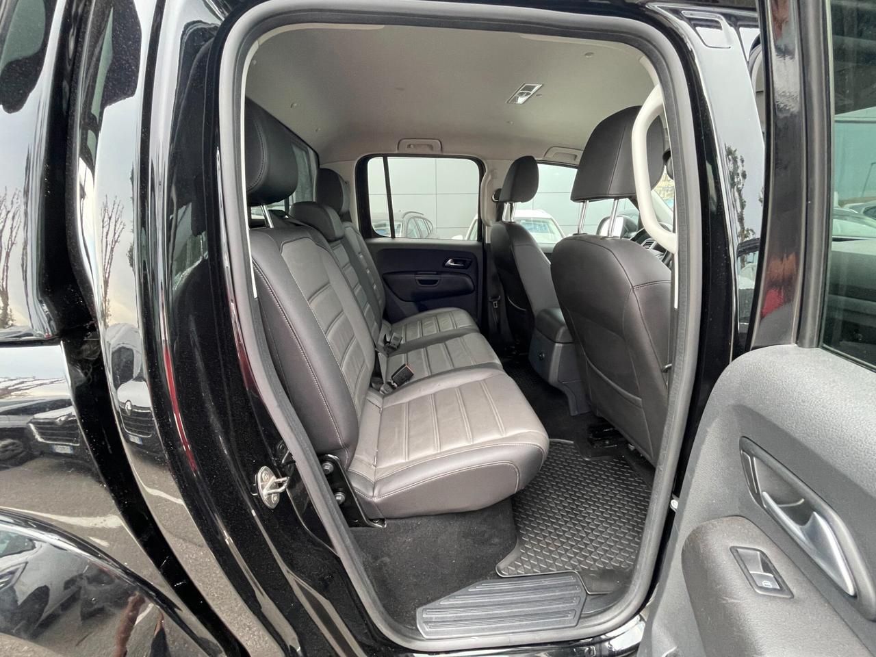 Volkswagen Amarok 3.0 V6 TDI 4MOTION BMT permanente aut. DC Highline DOPPA CABINA