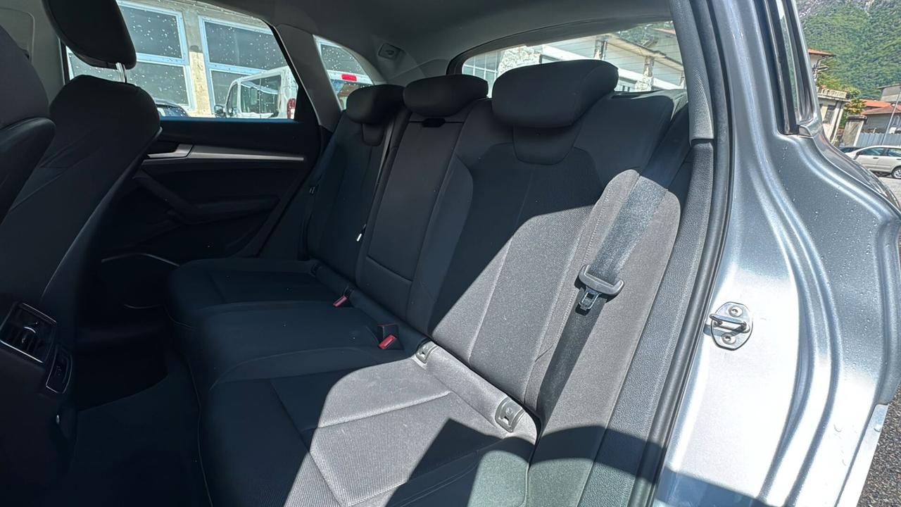 Audi Q5 2.0 TDI 150 CV Business