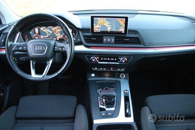 Audi Q5 2.0 TDI Aut. *LUCI AMBIENTE *V.COCKPIT