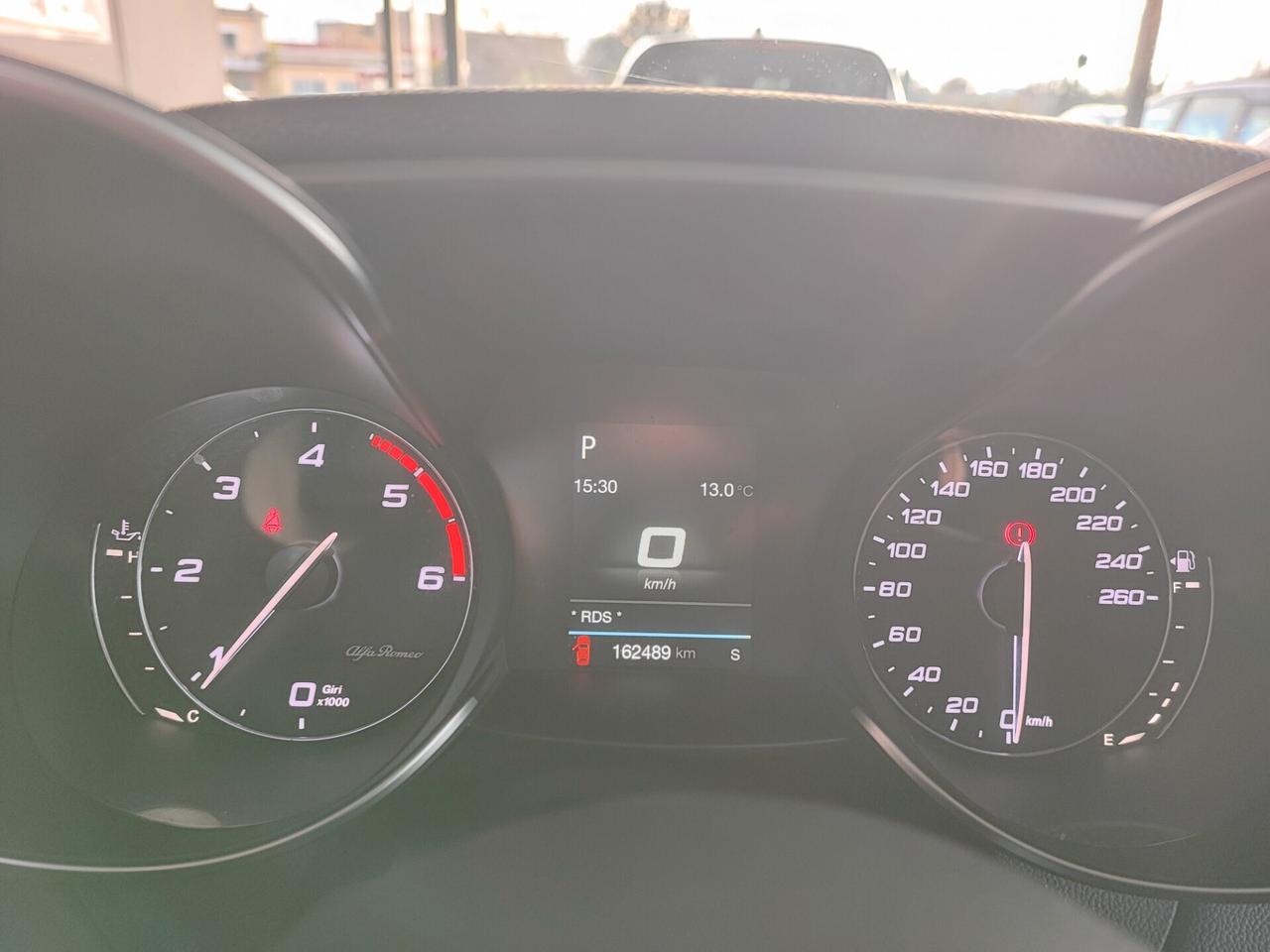 Alfa Romeo Giulia 2.2 Turbodiesel 180 CV AT8 Business Sport Launch Ed.