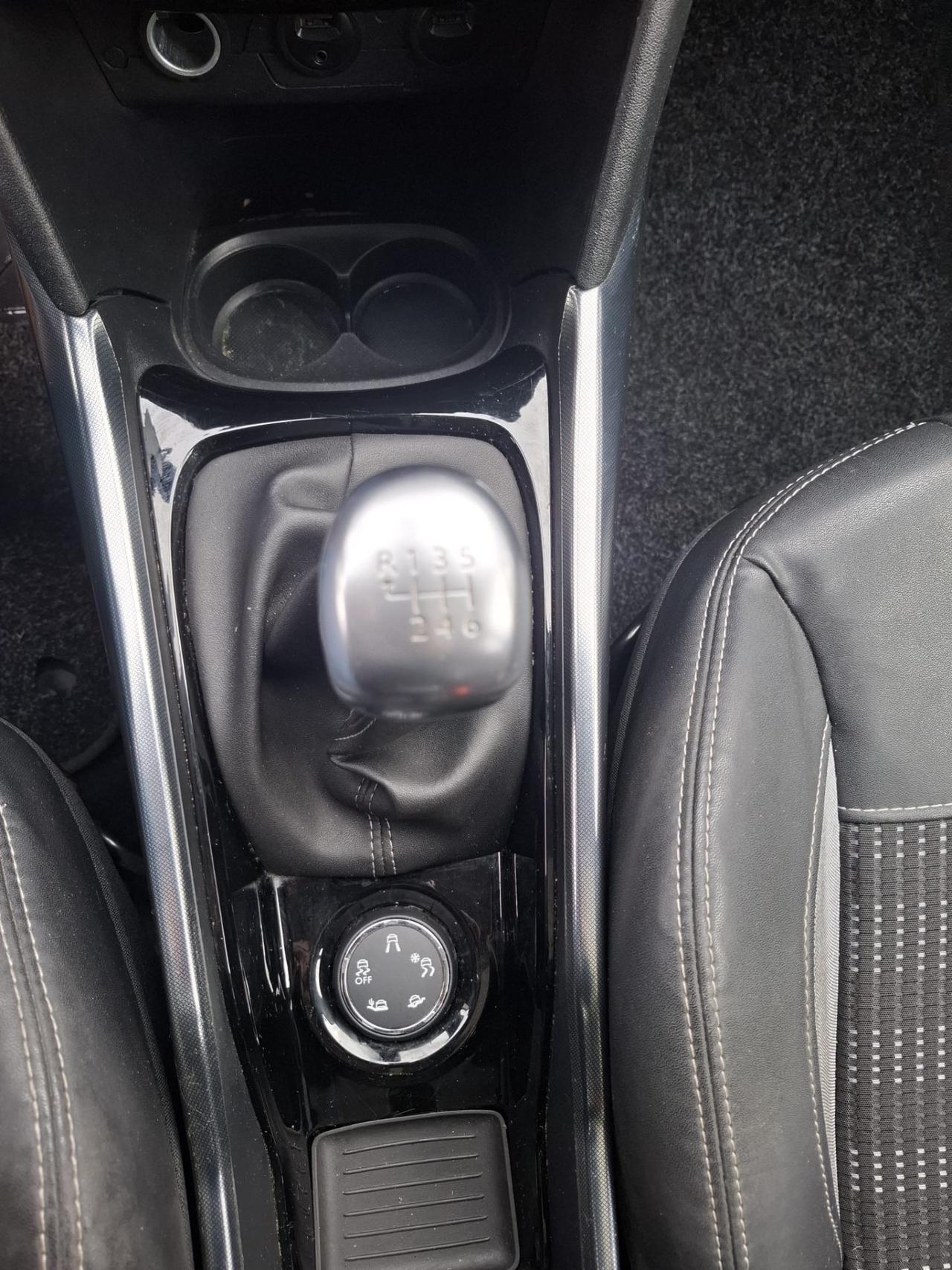 Peugeot 2008 1.6 e-HDi 115 CV Stop&Start Allure