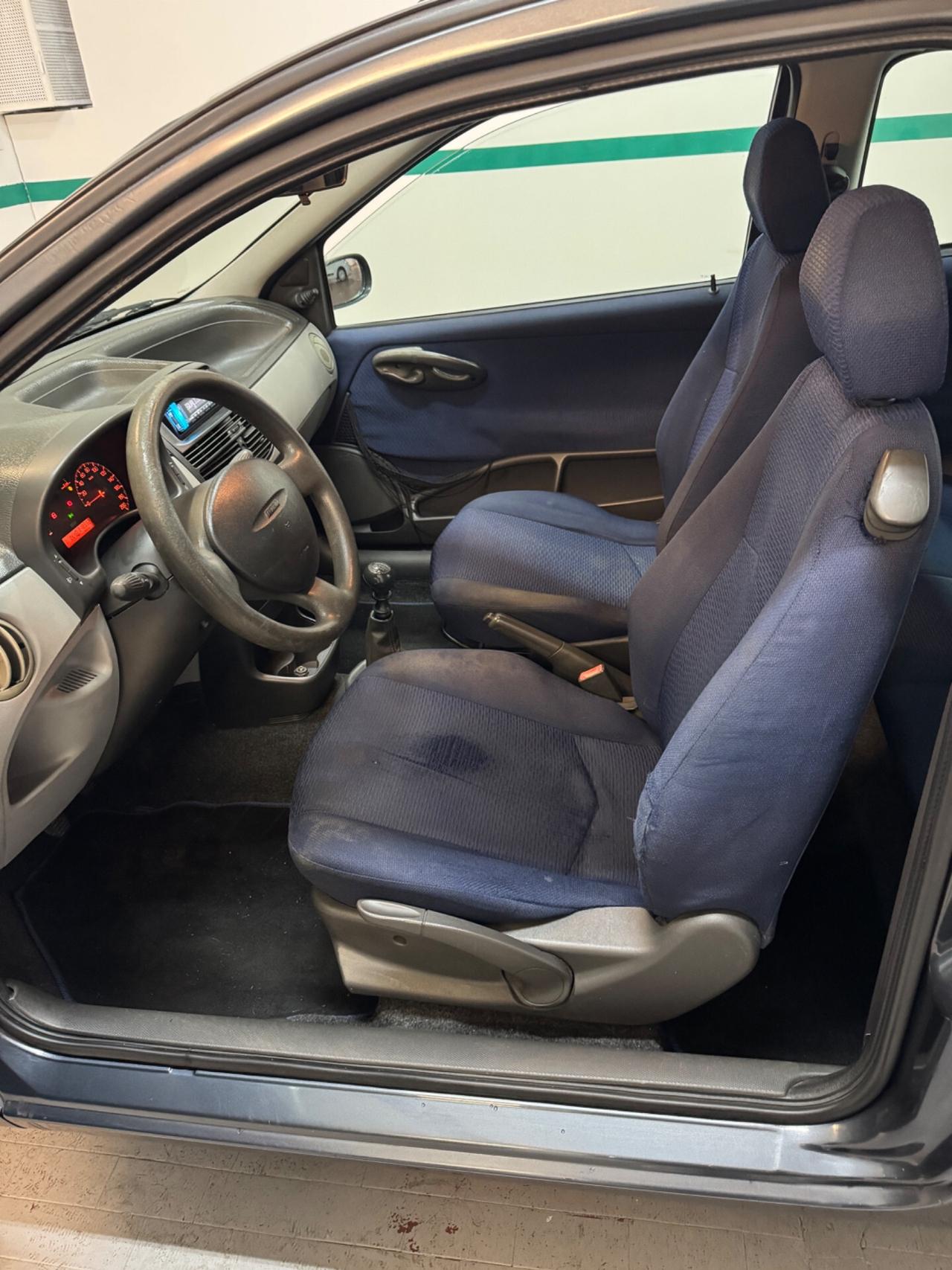 Fiat Punto 1.2i 16V cat 3 porte ELX. Gpl