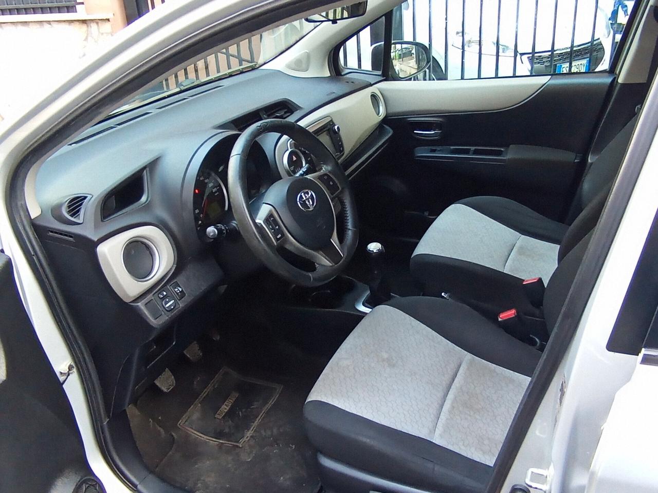 Toyota Yaris 1.0 Lounge offerta del mese