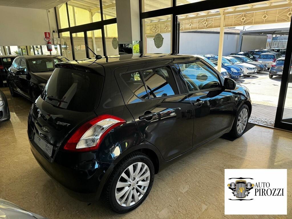 SUZUKI SWIFT TOP 1.2 5P del 2014 con 130000KM