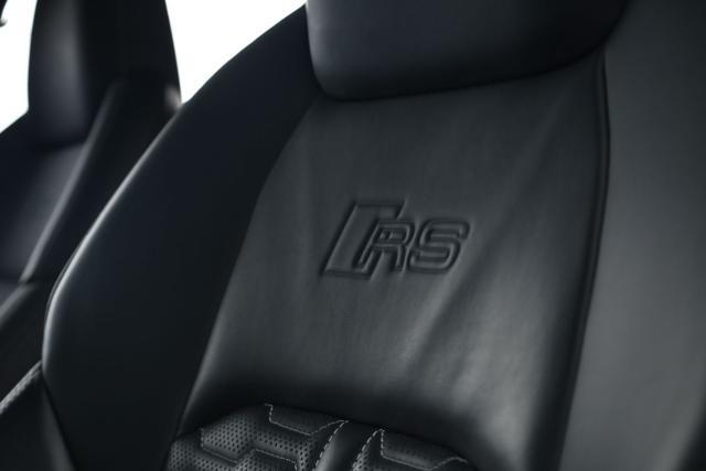 AUDI RS6 Avant 4.0 TFSI V8 quattro tiptronic