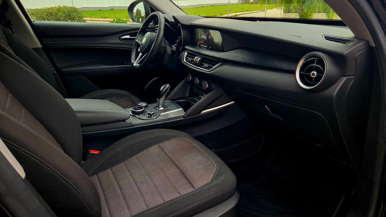 Alfa Romeo Stelvio 2.2 Turbodiesel 190 CV AT8 Q4 Business