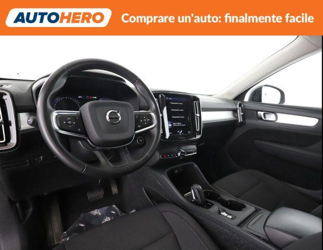 VOLVO XC40 B4 AWD Geartronic Momentum Pro