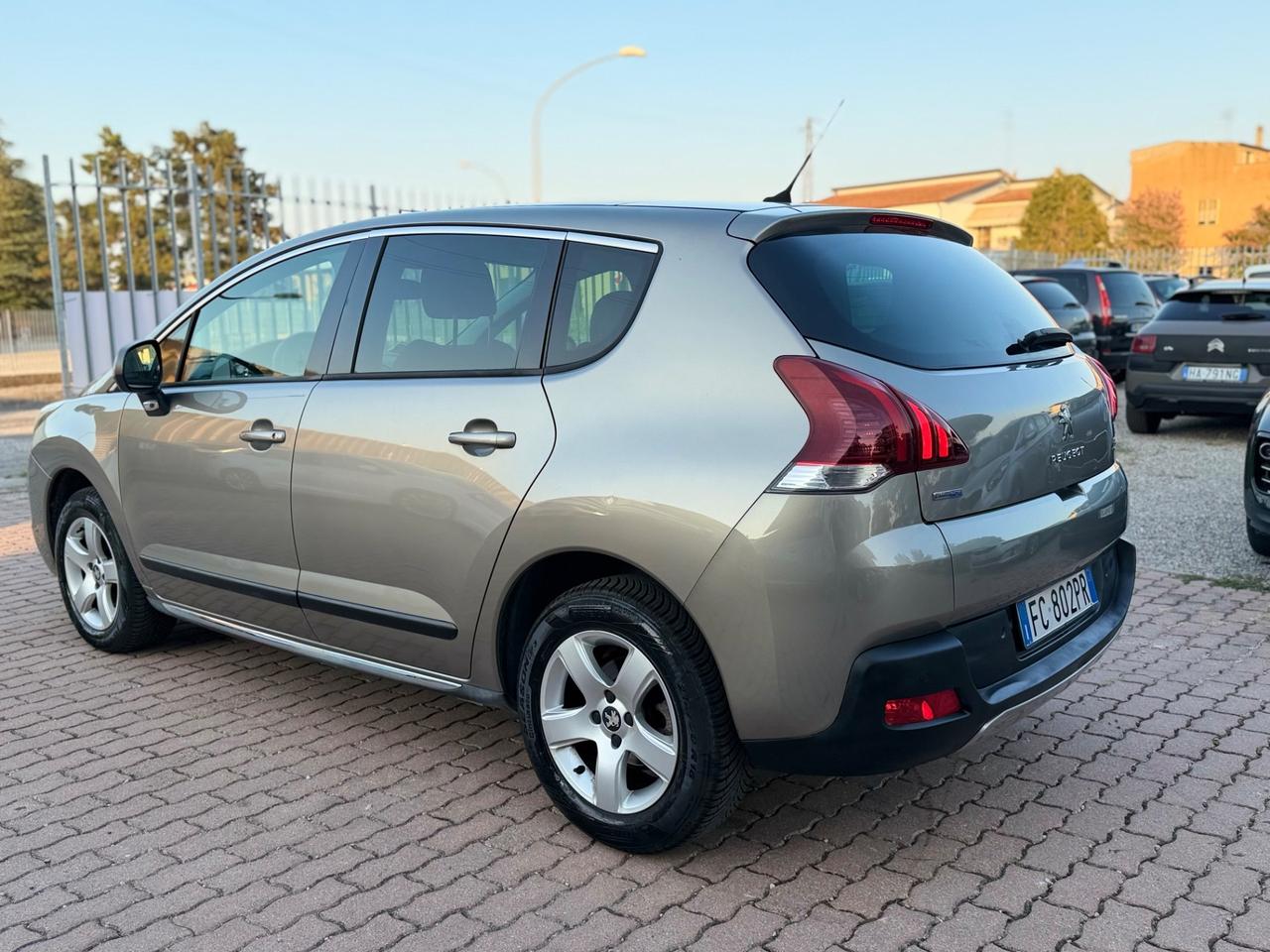 Peugeot 3008 BLUEHDI 120 SES CROSSWAY