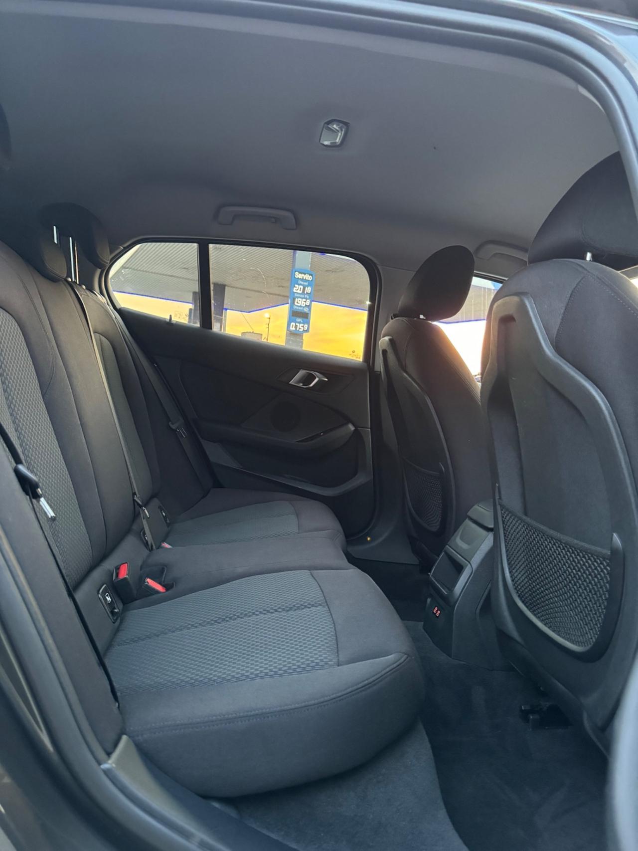 Bmw 118 118d 5p. Advantage