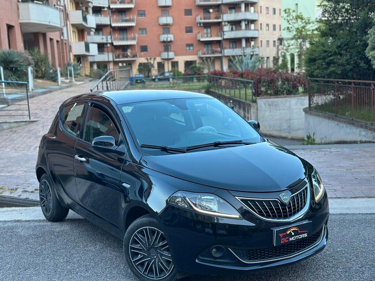 Lancia Ypsilon 1.2 69 CV 5 porte GPL Ecochic Gold USATO SICURO