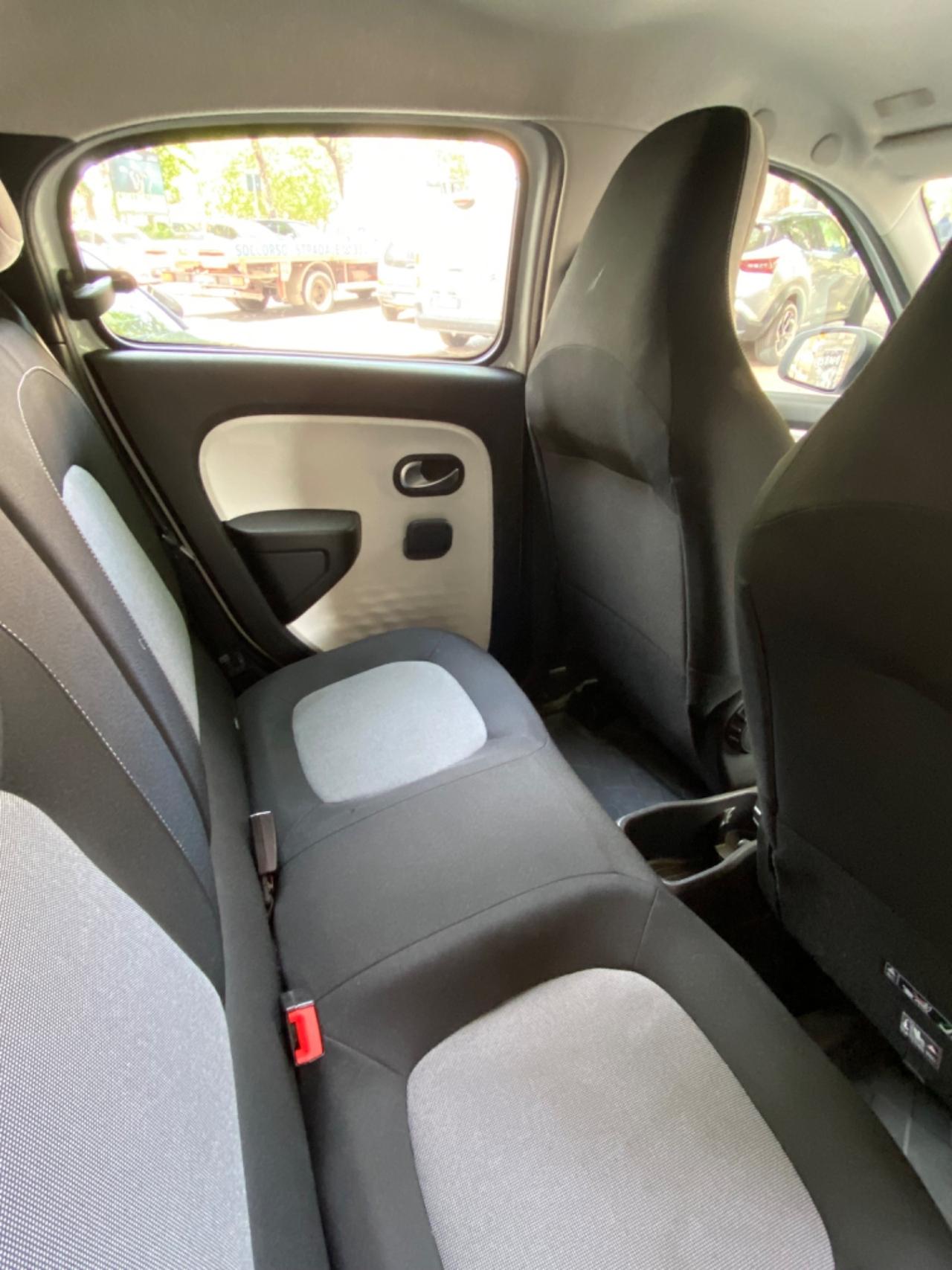 Renault Twingo 73cv LIMITED NEW MODEL NEOPATENTATI