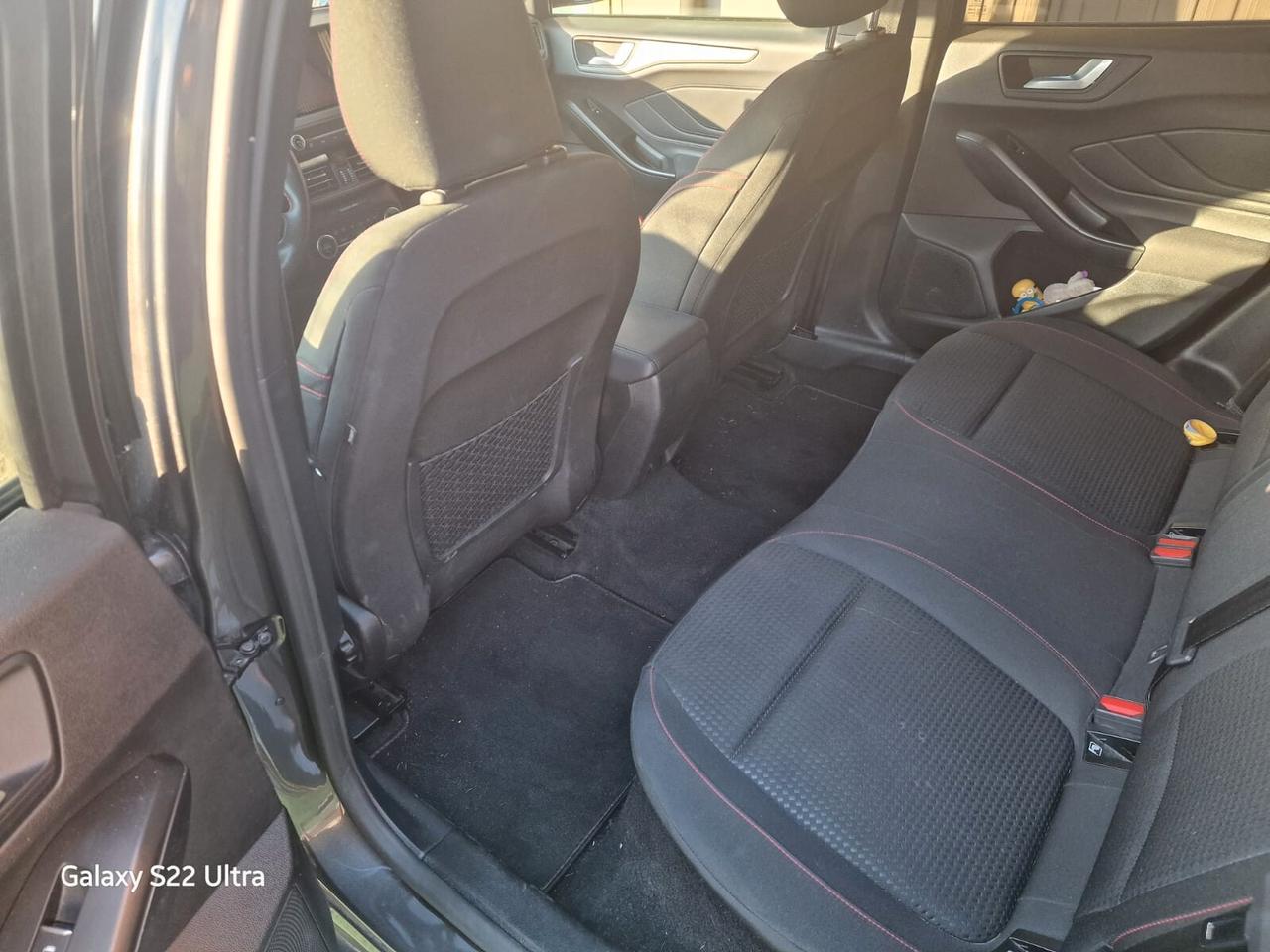 Ford Focus 1.0 EcoBoost Hybrid 125 CV 5p. ST-Line