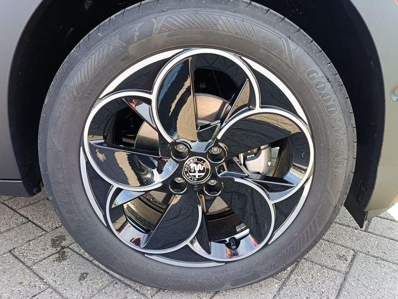 Alfa Romeo Junior BEV 156CV/115kW elettrica SPECIALE