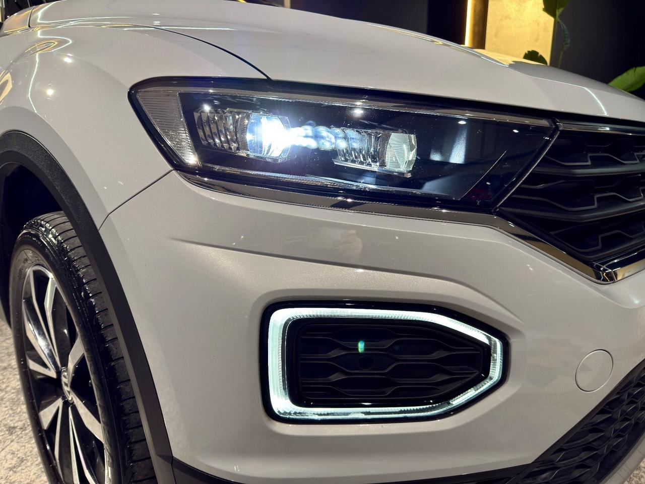 Volkswagen T-Roc 2.0 TDI SCR 4MOTION Advanced Blue