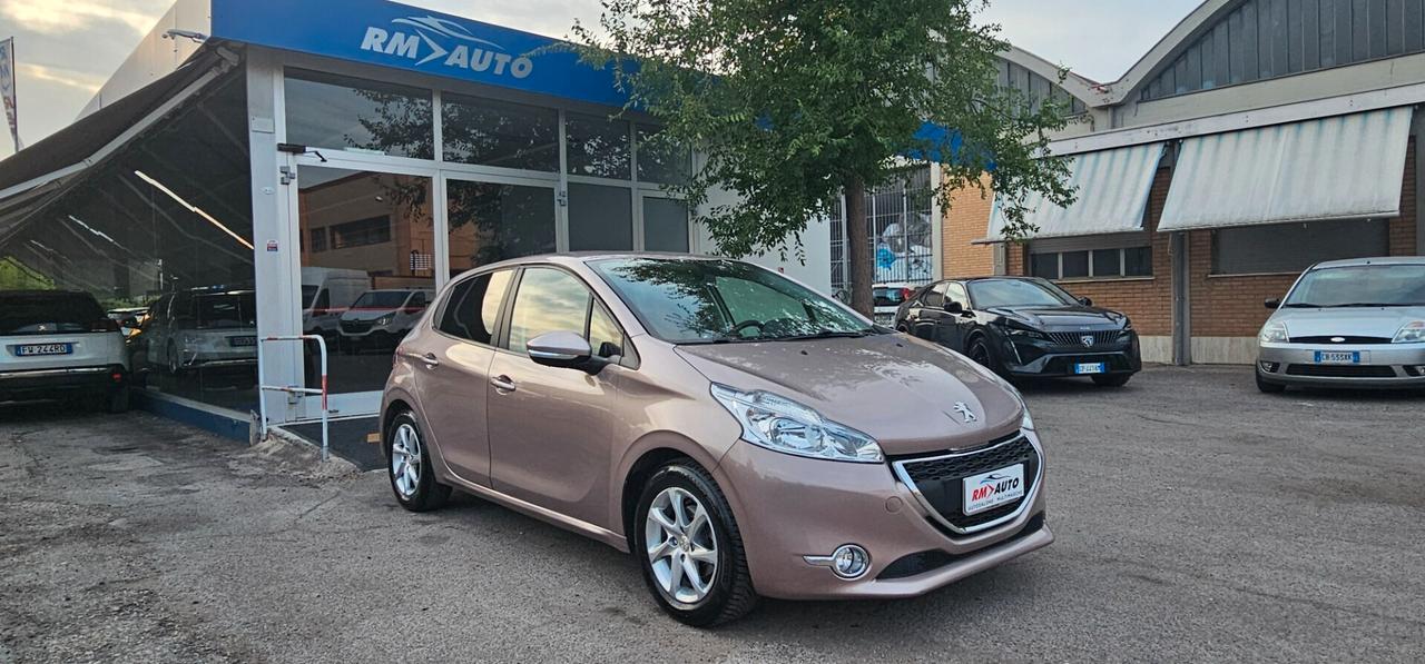 Peugeot 208 1.4 HDi 68 CV Allure solo 49000 Km