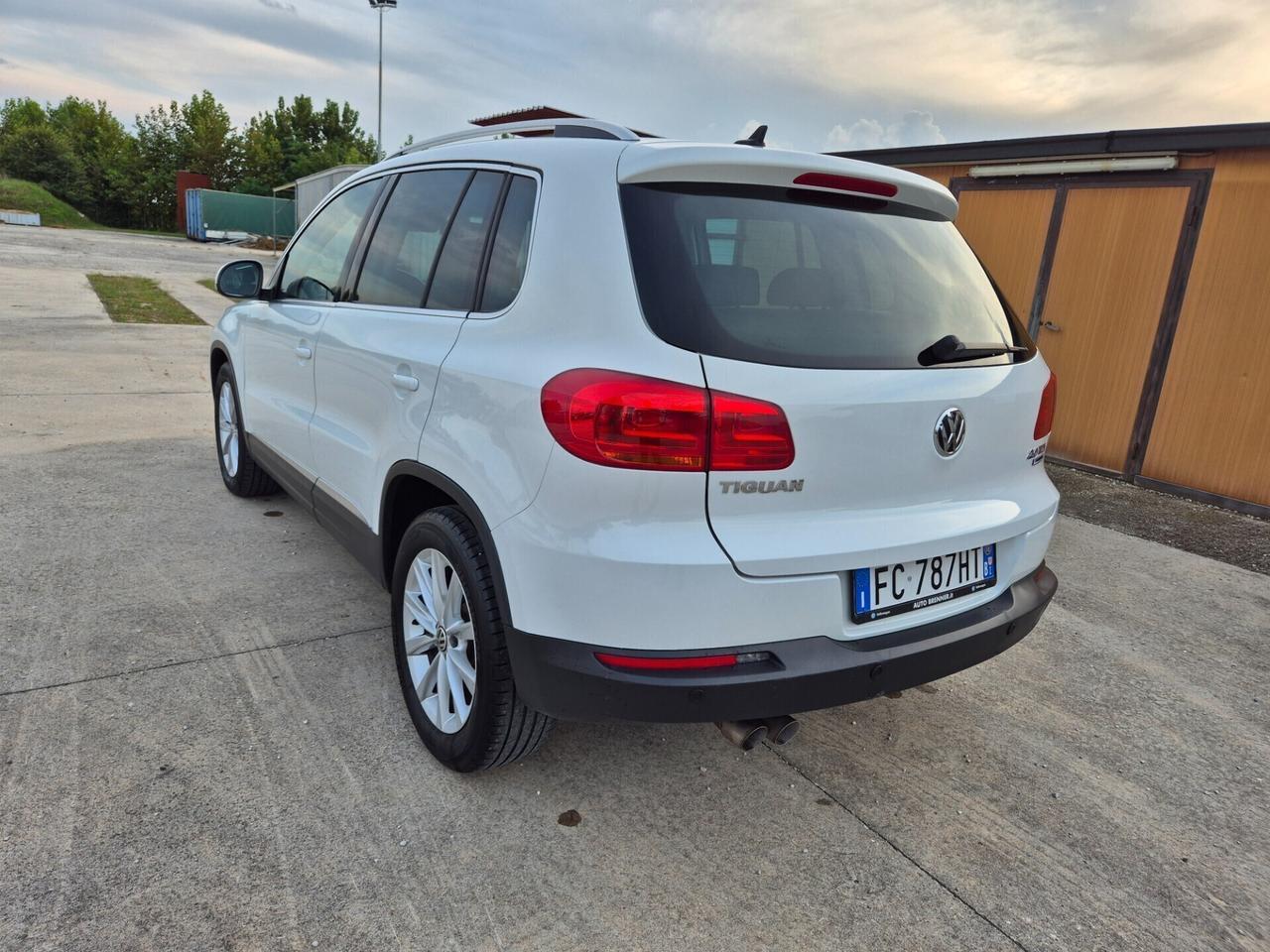 Volkswagen Tiguan 2.0 TDI 110 CV Sport & Style Blu