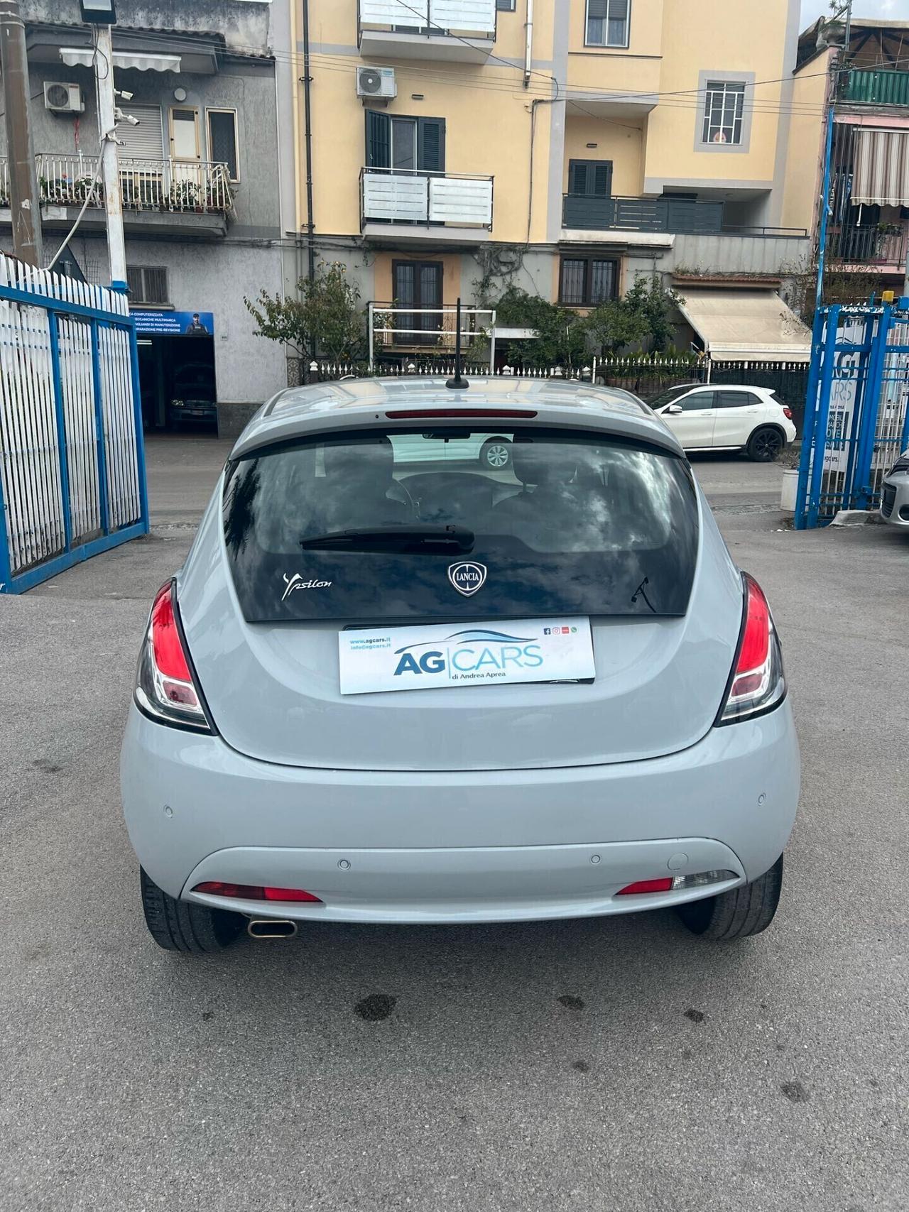 Lancia Ypsilon 1.2 69 CV 5 porte S&S Platinum