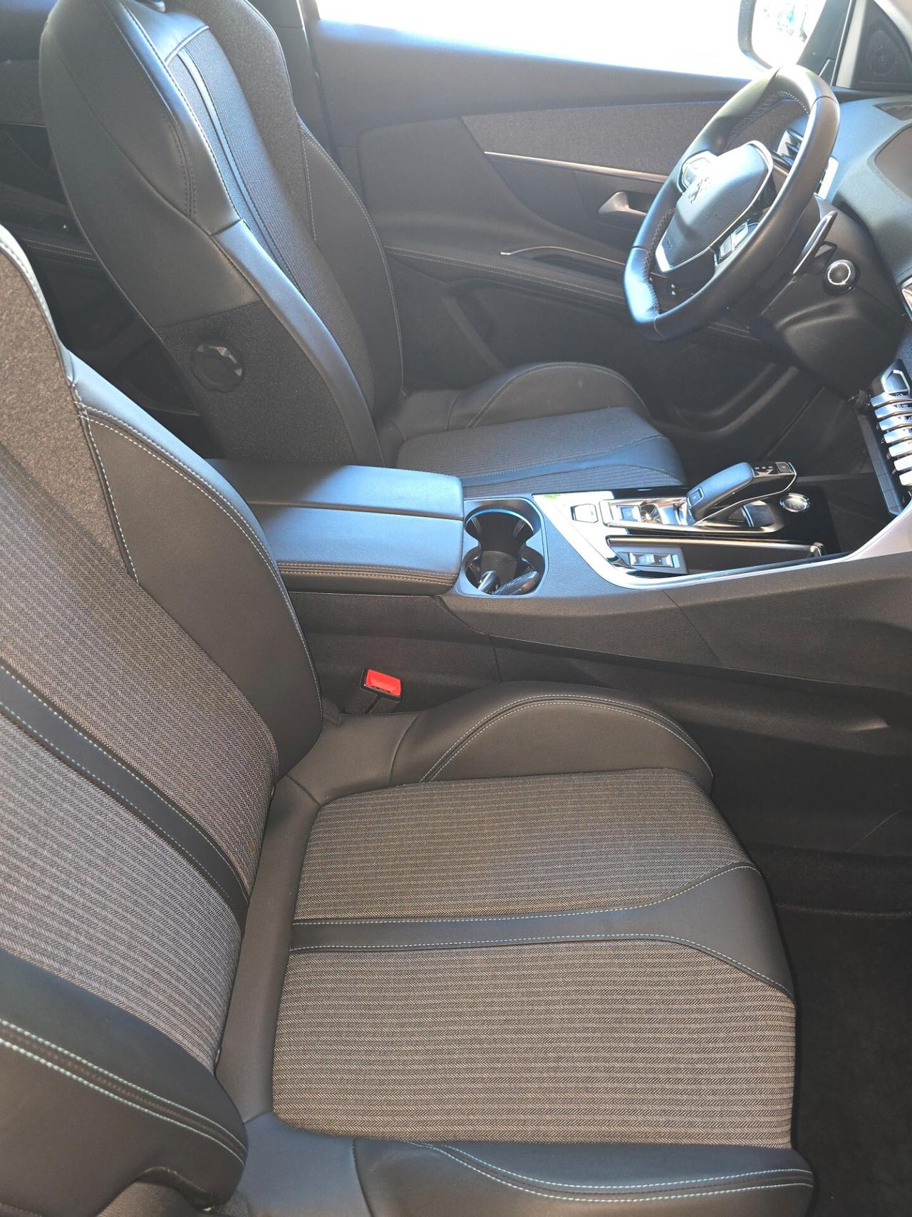 Peugeot 3008 PureTech Turbo 130 Allure PERMUTA GARANZIA FINANZIAMENTO