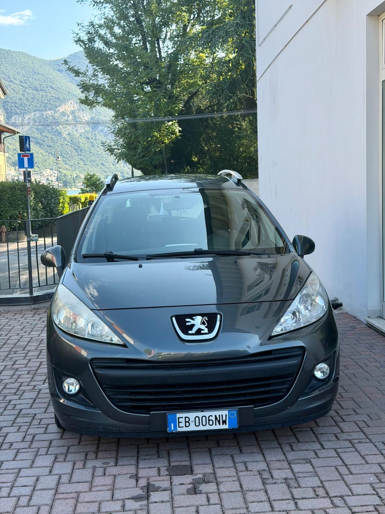 Peugeot 207 1.4 8V 75CV SW Millesim 200
