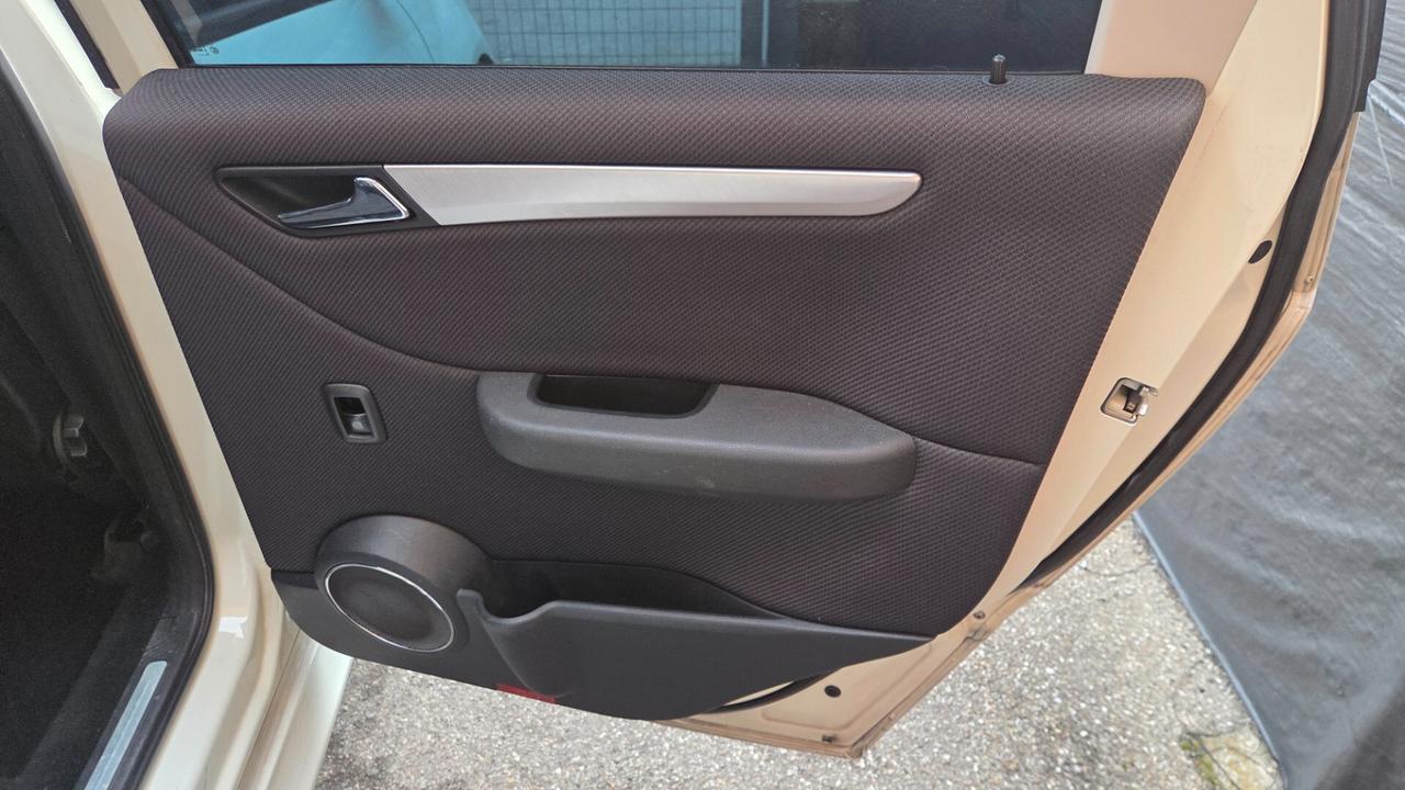 Mercedes-benz B 180 NGT BlueEFFICIENCY Executive unico proprietario