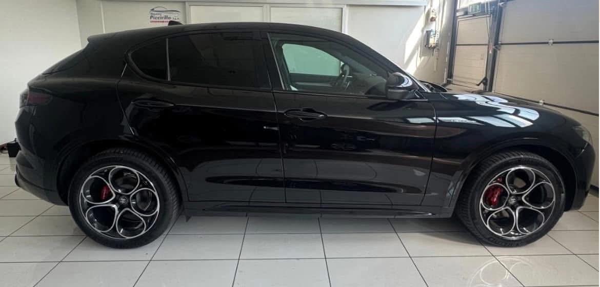 Alfa Romeo Stelvio 2.2 Turbodiesel 210 CV AT8 Q4 Veloce NOLEGGIO