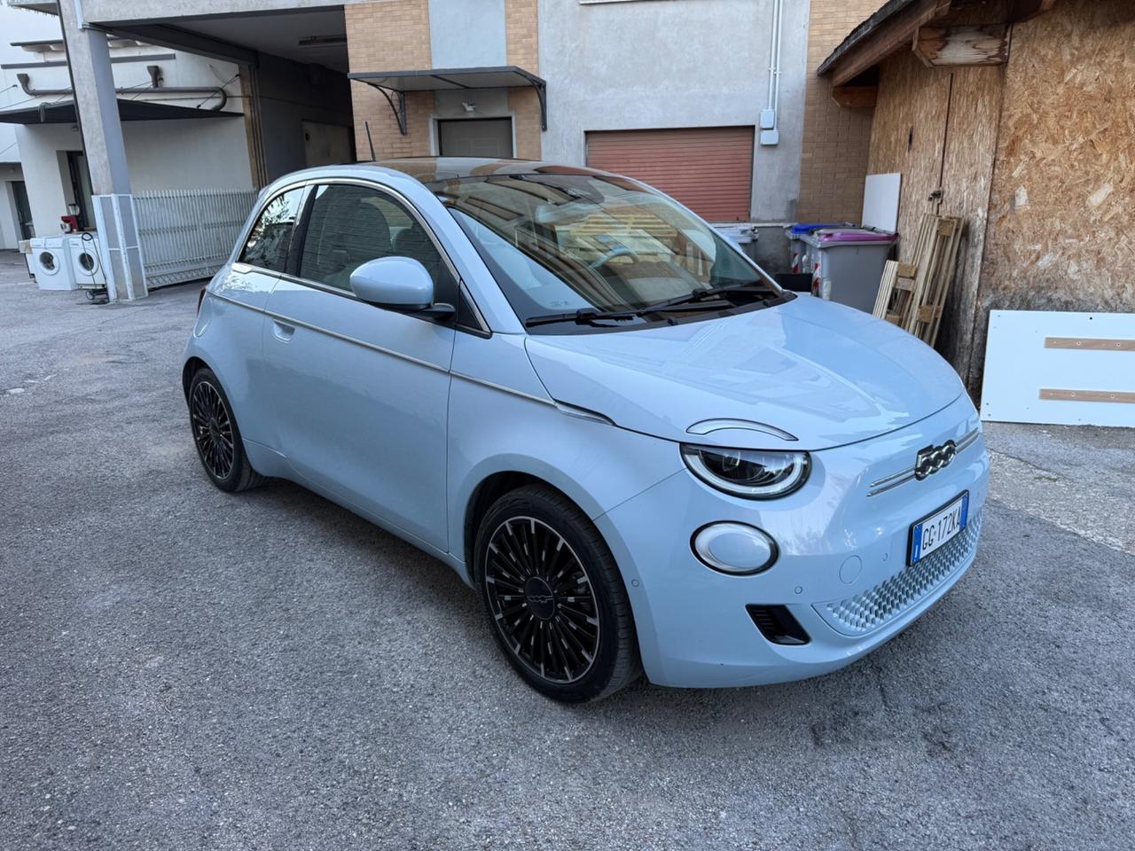 Fiat 500e 42 kWh La Prima
