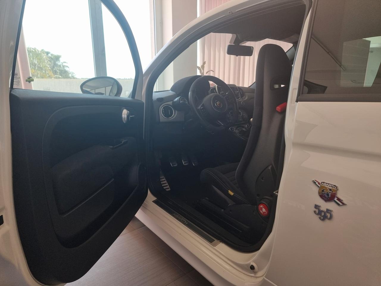 Fiat 500 Abarth 1.4 t-jet Competizione 180cv