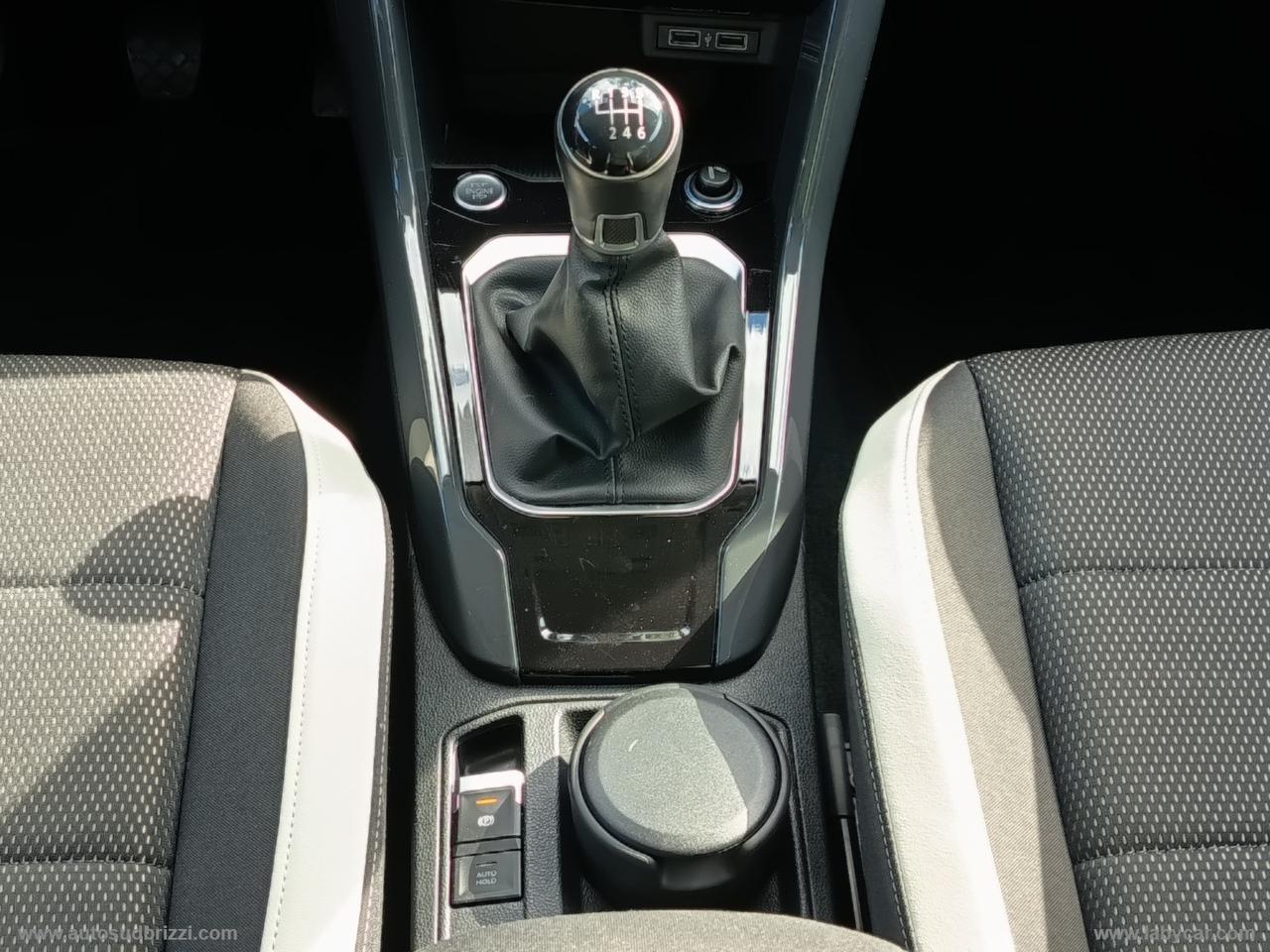 VOLKSWAGEN T-Roc 1.6 TDI SCR Advanced BlueMot.Tech. NAVI+RETRO
