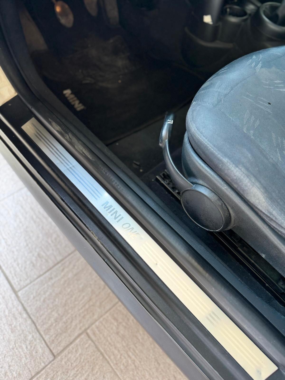 Mini Mini 1.4 tdi One D Park Lane neopatentati
