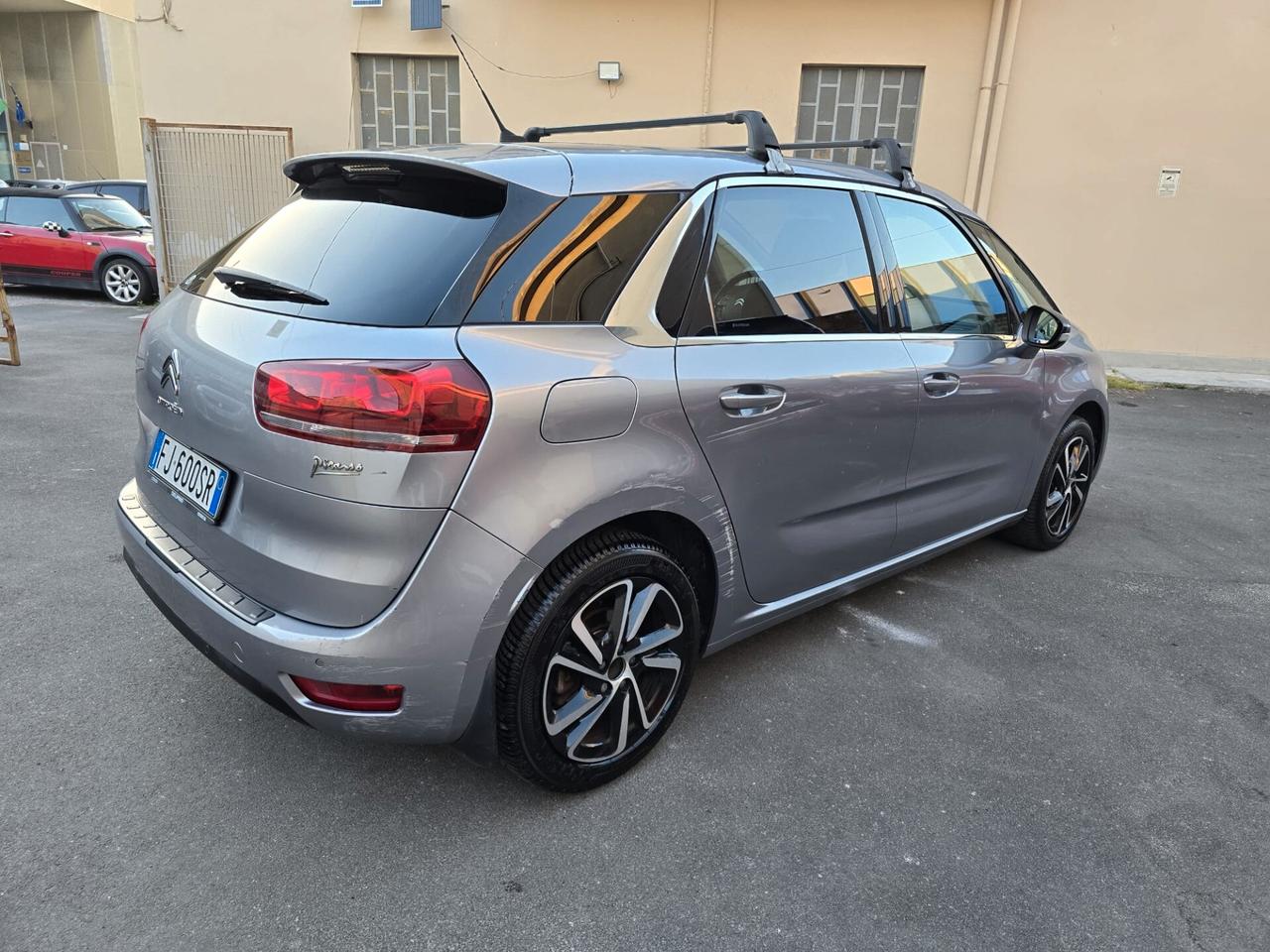 Citroen C4 Picasso BlueHDi 120 S&S Shine possibilita garanzia 12 mesi perfetta