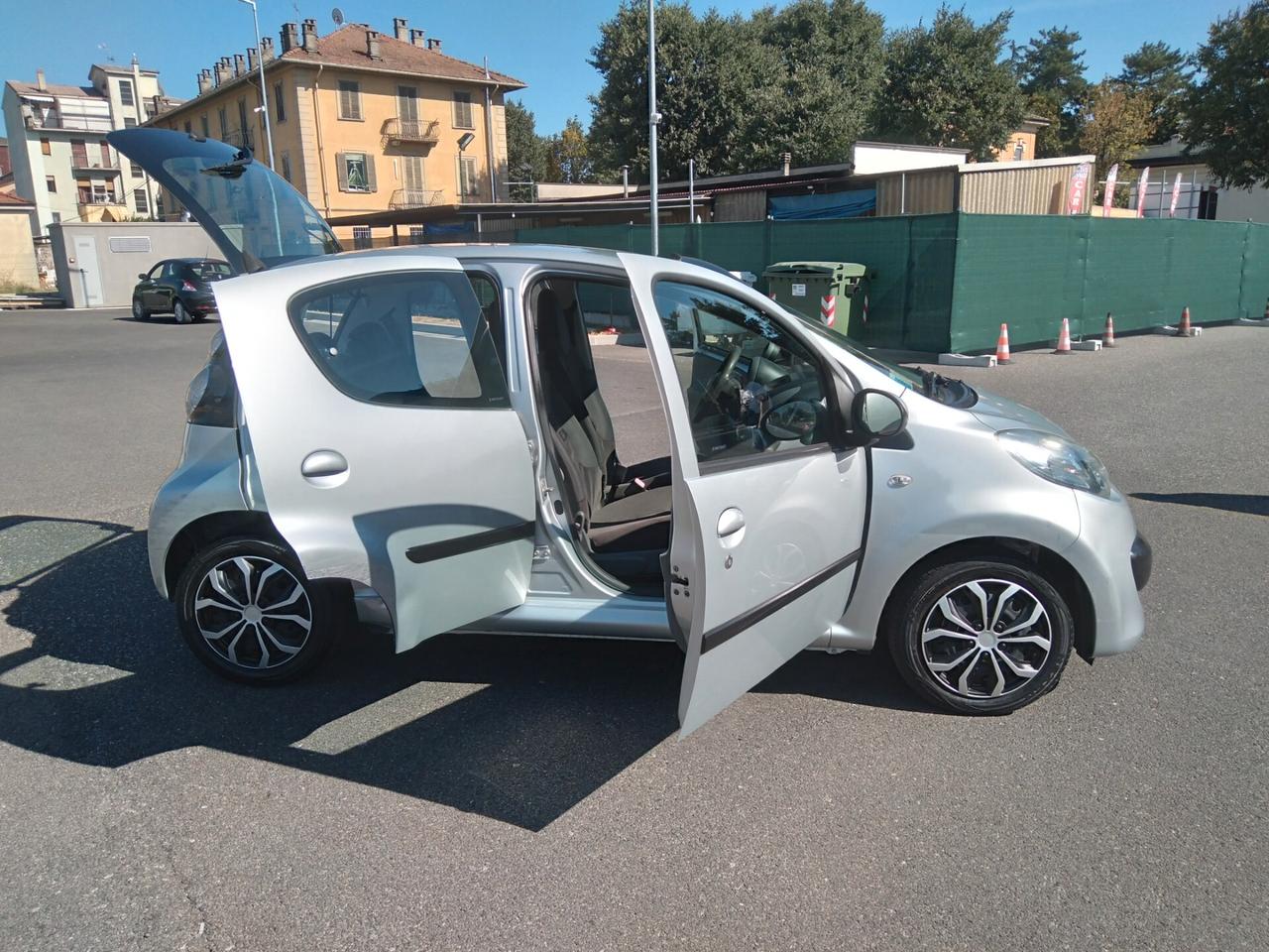 Citroen C1 1.4 HDi 55CV 5 porte BAC1 x neopatentati
