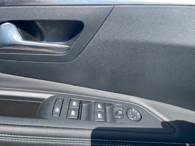 Peugeot 3008 Hybrid 136 e-DCS 6 Allure Pack