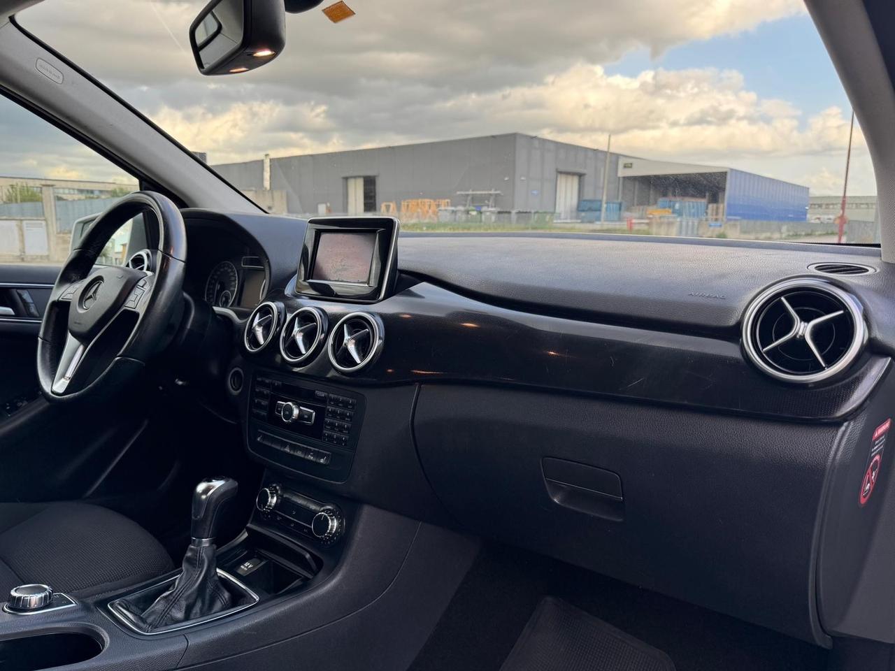 Mercedes-benz B 180 d Premium
