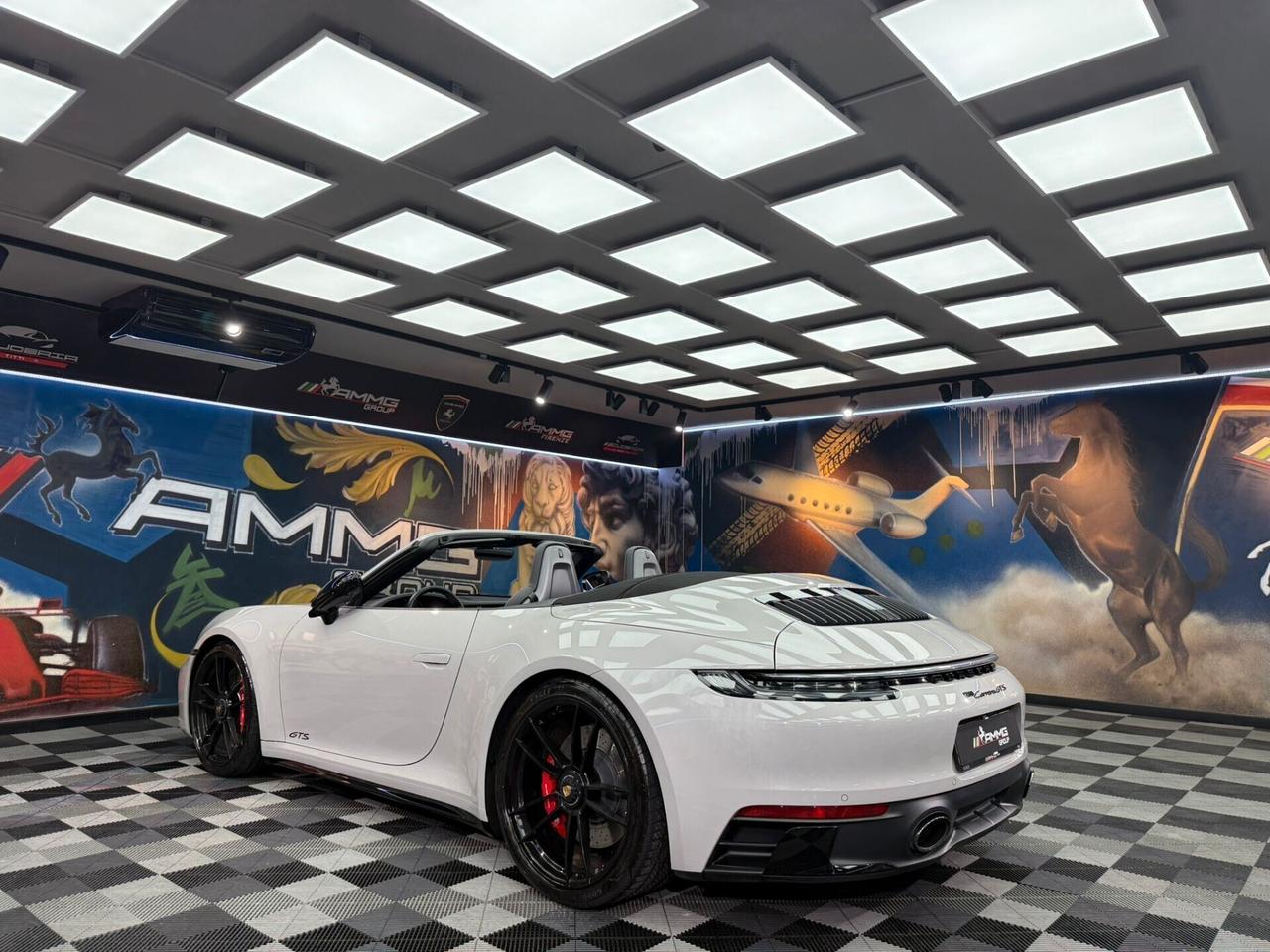 Porsche 911 Carrera 2 GTS Cabriolet (949)