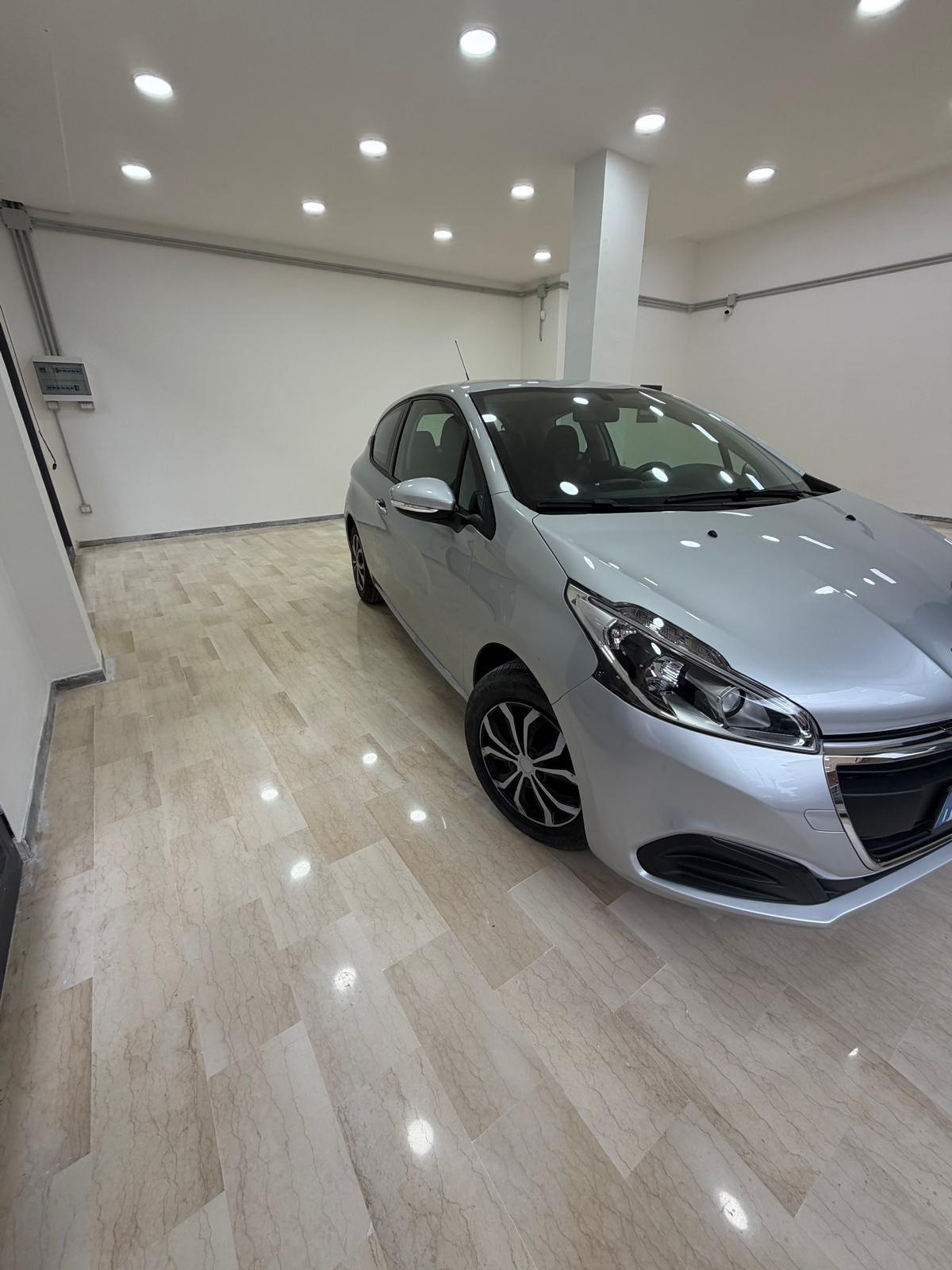 Peugeot 208 PureTech 82 3 porte Active