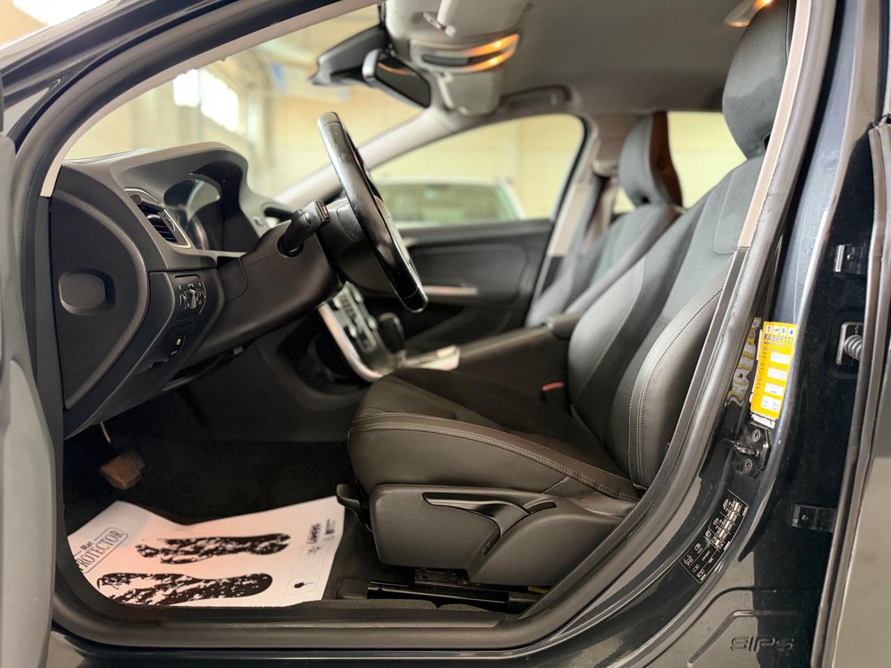 Volvo V60 D3 Geartronic Summum