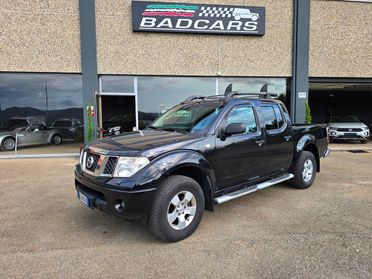 Nissan Navara 2.5 dCi 174CV "LE"