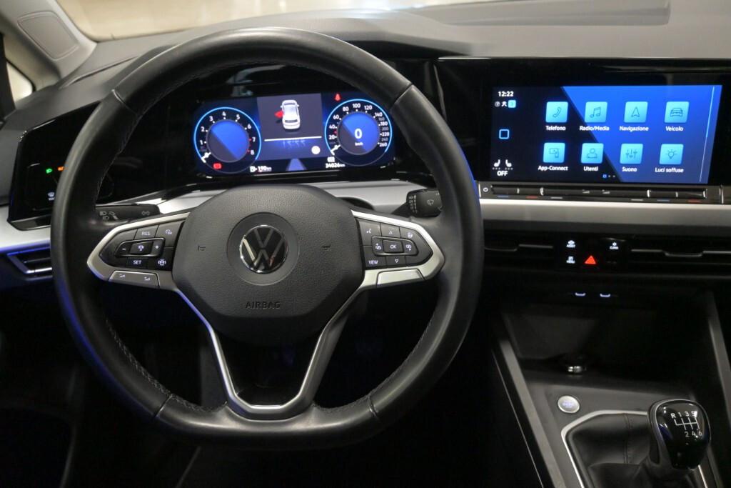 VOLKSWAGEN GOLF 8 EVO LIFE 1.0 TSI (110 CV)