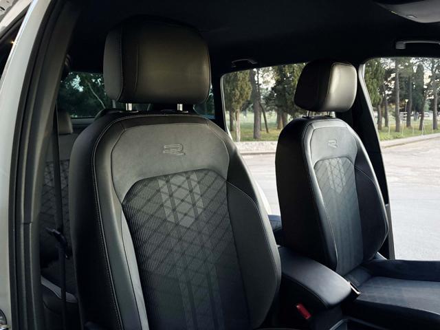 VOLKSWAGEN Tiguan 2.0 TDI 150 CV SCR DSG R-Line LUCI AMBIENTE