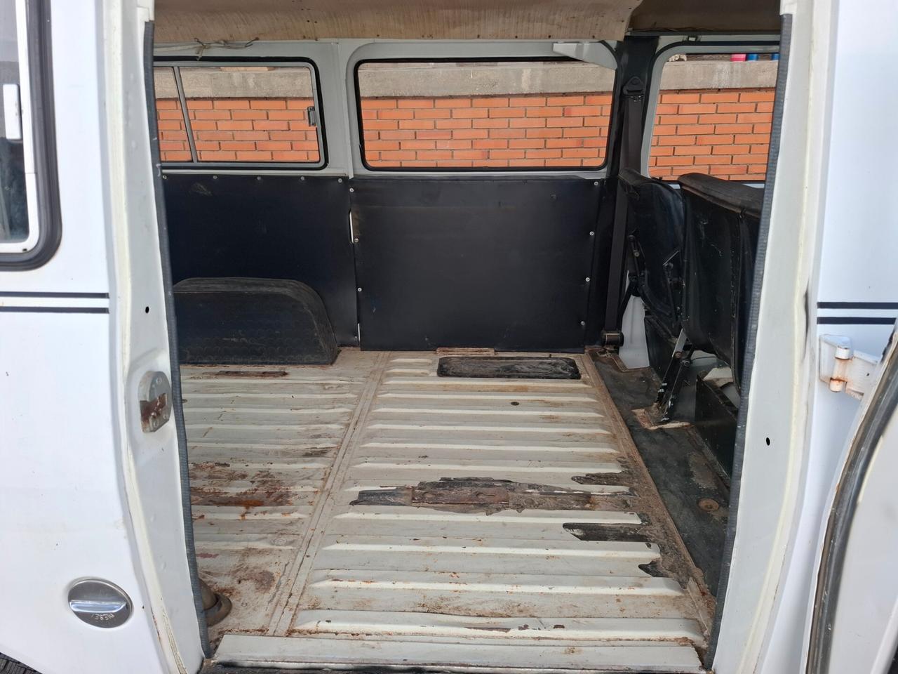 Bedford CF 97 1980 5 marce