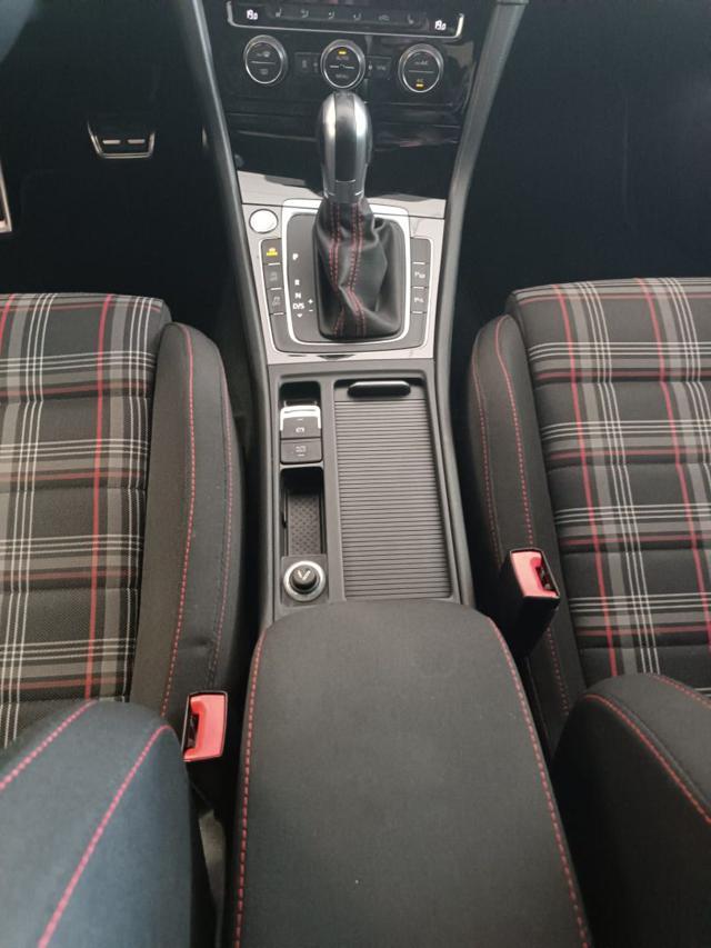 VOLKSWAGEN Golf GTI Performance 2.0 230 CV TSI DSG