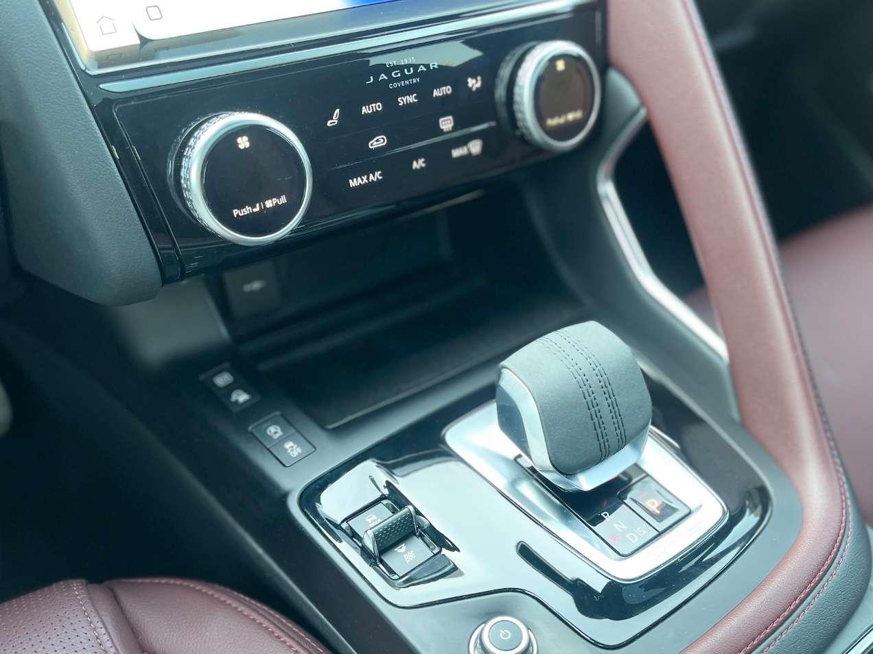 Jaguar E-Pace 1.5 i3 PHEV R-Dynamic SE AWD 309CV
