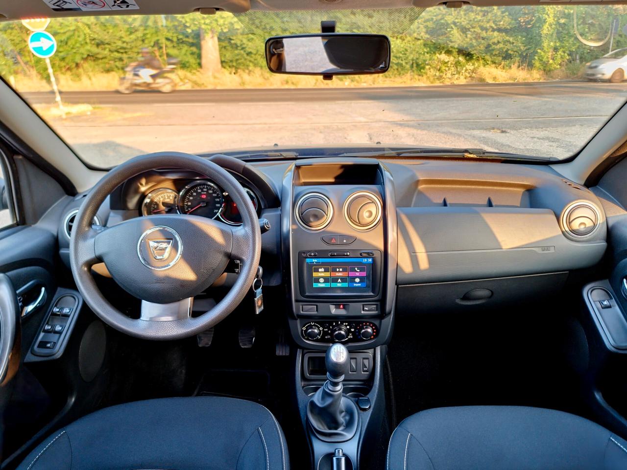 Dacia Duster 1.5 dCi 110CV Start&Stop 4x2 Serie Lim. Black Shadow 2017-E6B NEO