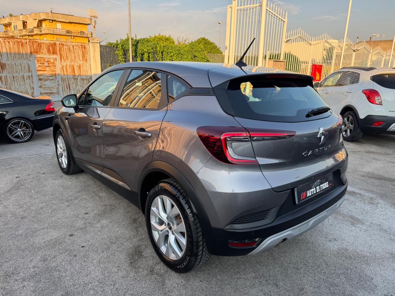 Renault Captur 1.0 TCe GPL DI SERIE Intens NAVI