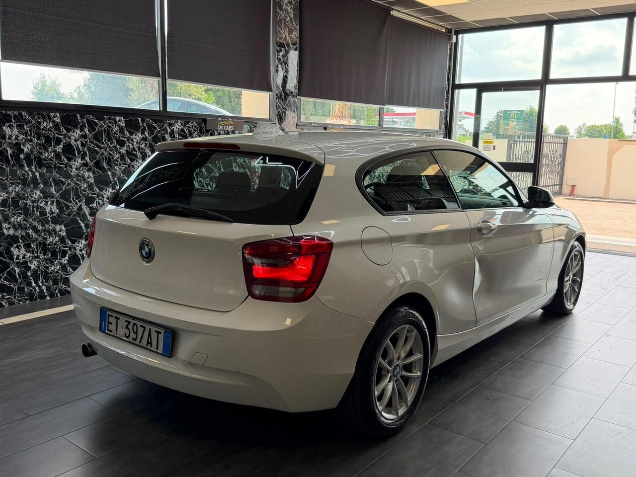 Bmw 116 116d 3p. Urban