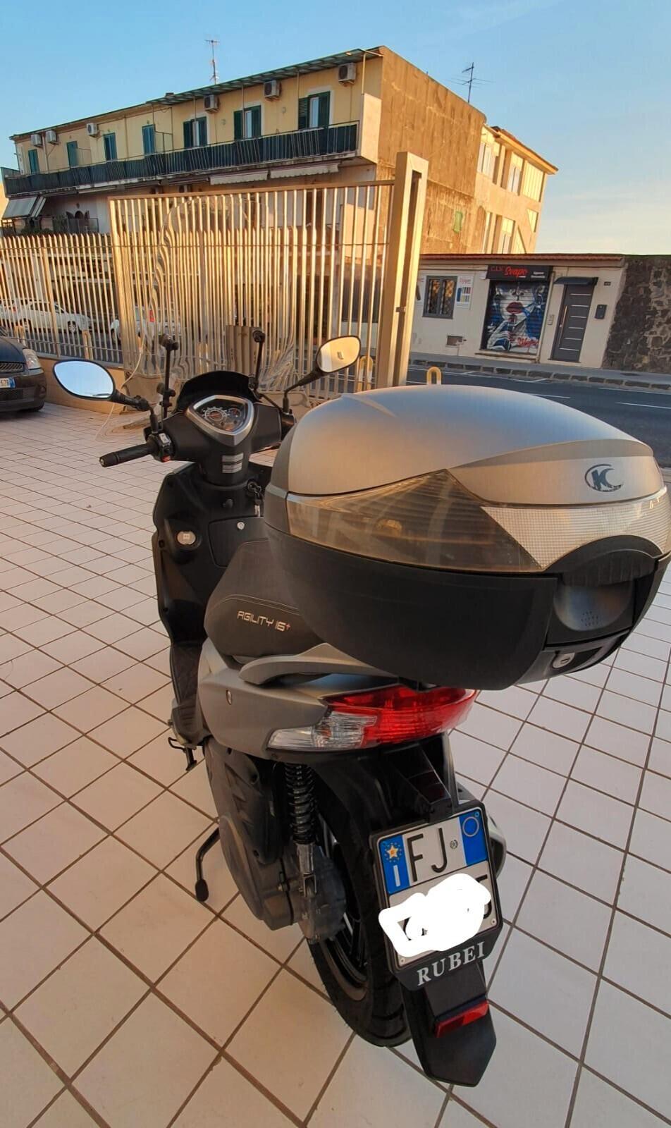 Kymco Agility 125 R16 Plus solo 2.200 km