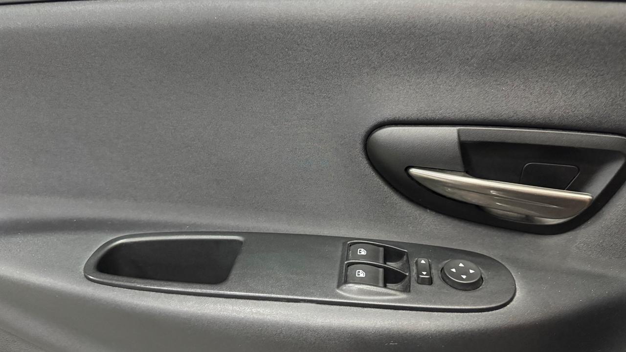 Lancia Ypsilon 1.3 MJT 16V 95 CV 5 porte S&S Silver