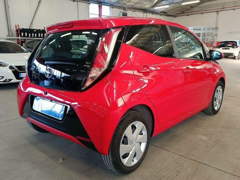 Toyota Aygo 1.0 VVT-i 69 CV 5 porte x-play TTS NEOPATENTATI